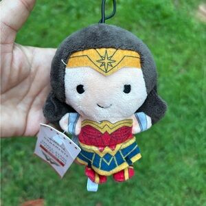 HALLMARK ORNAMENTS SMALL STARS WONDER WOMAN